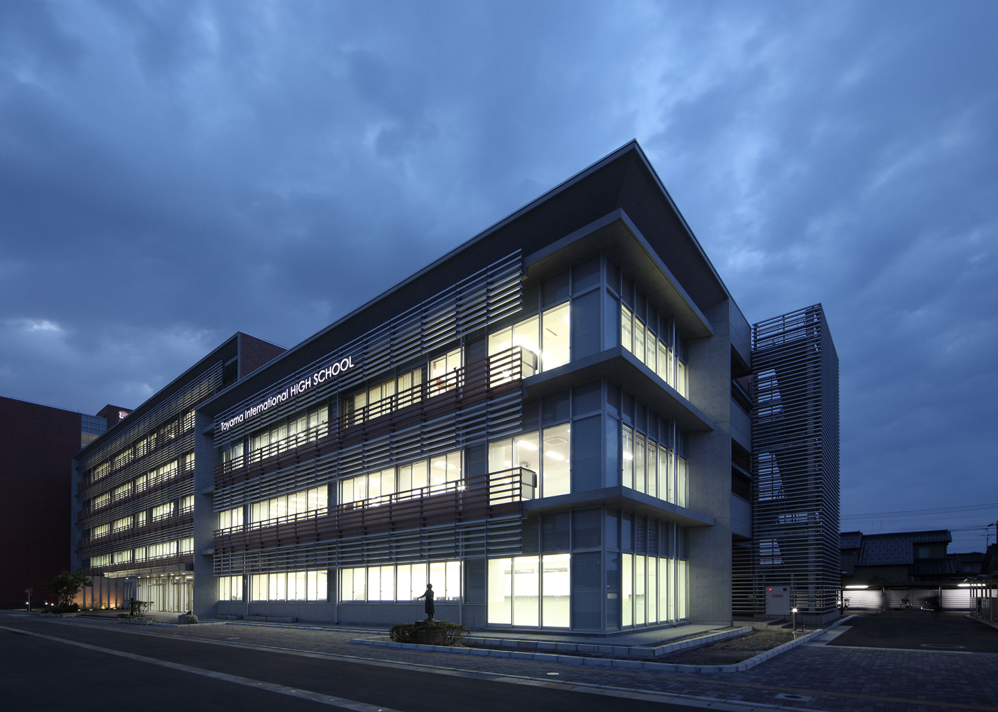 富山 国際 大学 付属 高等 学校